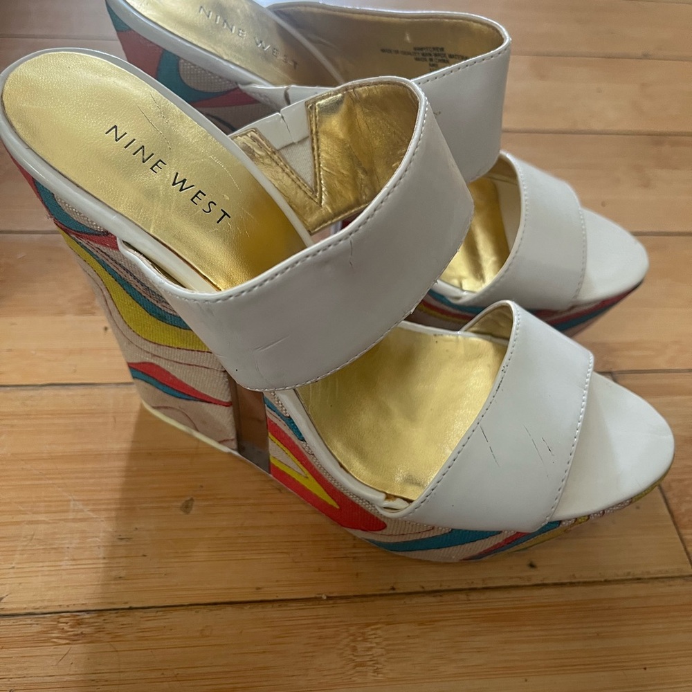 Nine West Retro White Wedges size 7.5 Beautiful - Picture 8 of 8